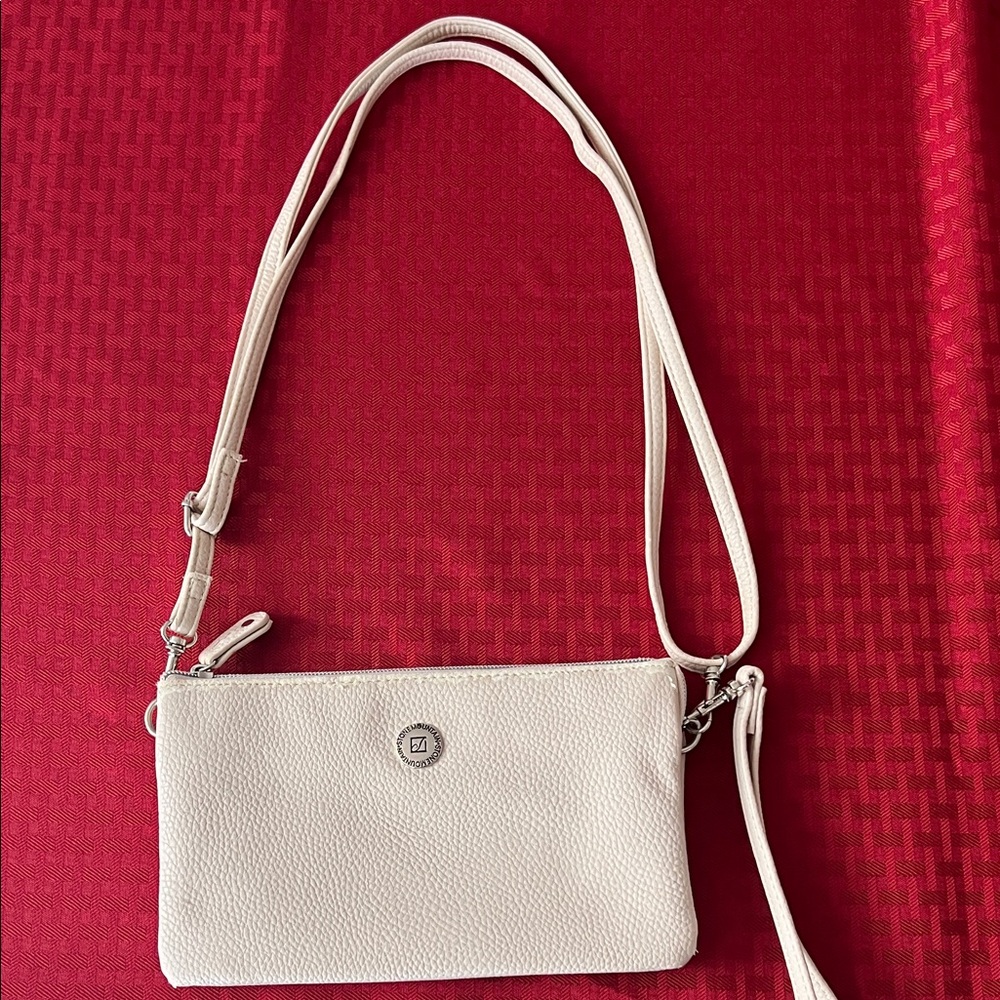 Stone Mountain Accessories White Crossbody Bag
